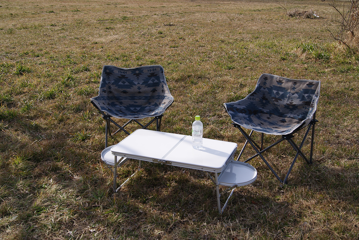 テント内でも外でも使える便利な小型テーブル＜Onwayミニウイングテーブル＞5